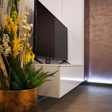 Maya Luxury Alezzi Beach Apartment *